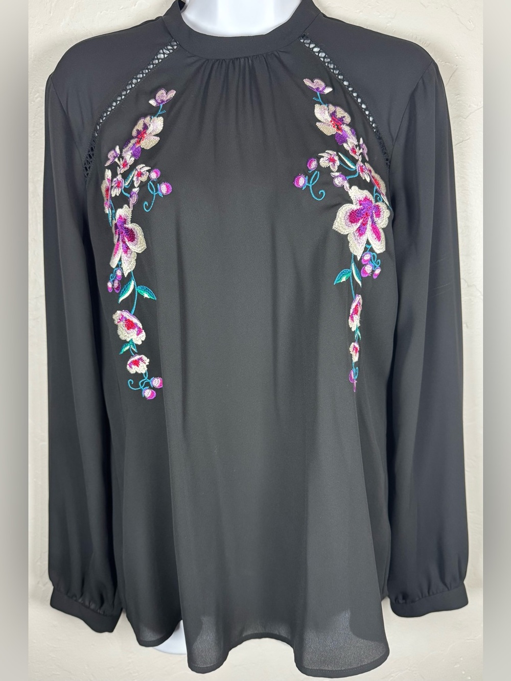Express Elegant Boho Embroidered‎ Black Blouse Size Medium